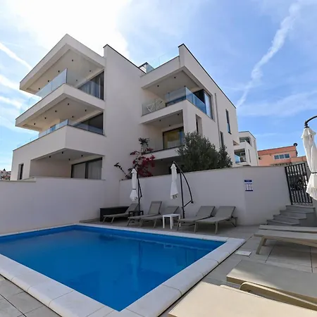 Diva Luxury Apartmán *